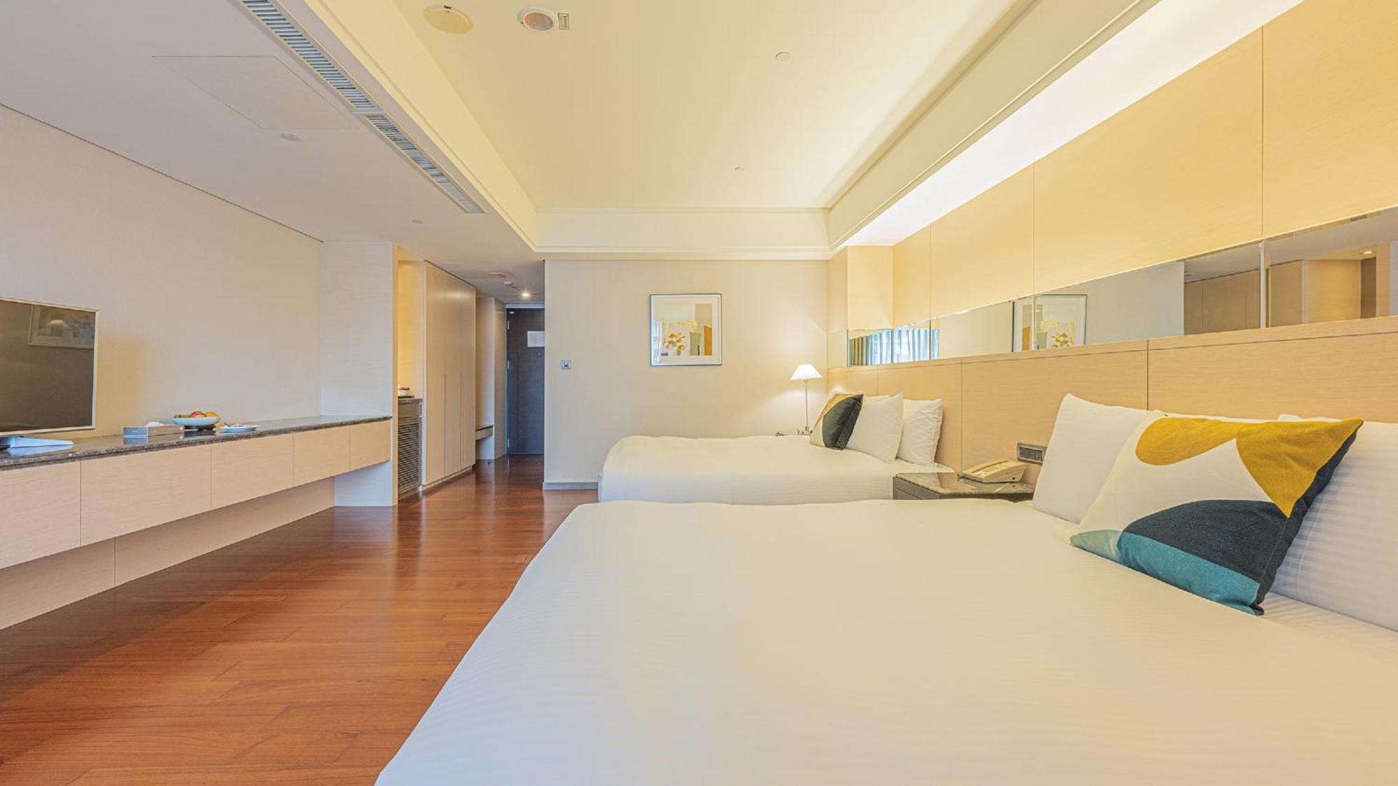 Check Inn Select Taichung Dadun Exteriör bild