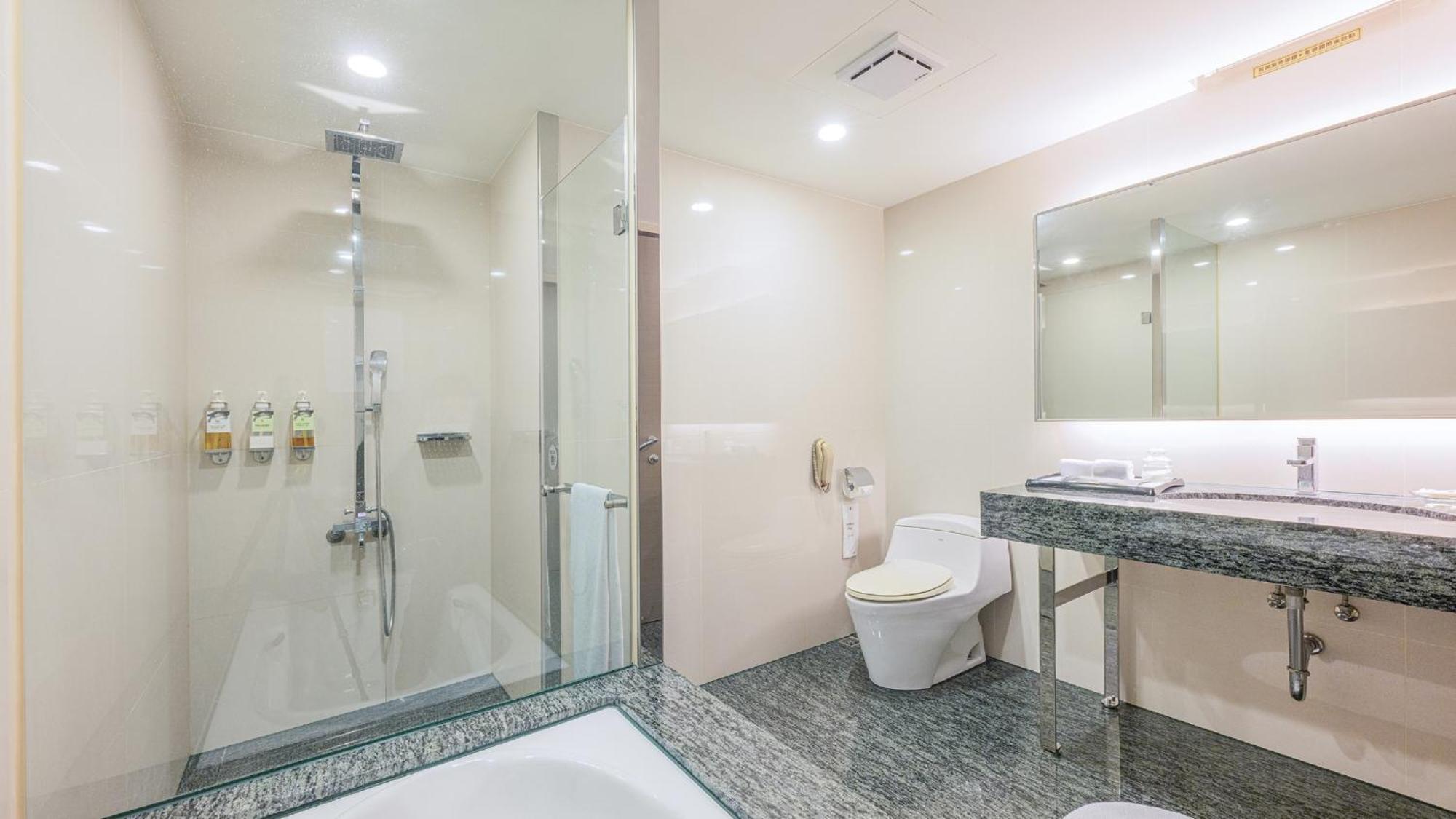 Check Inn Select Taichung Dadun Exteriör bild