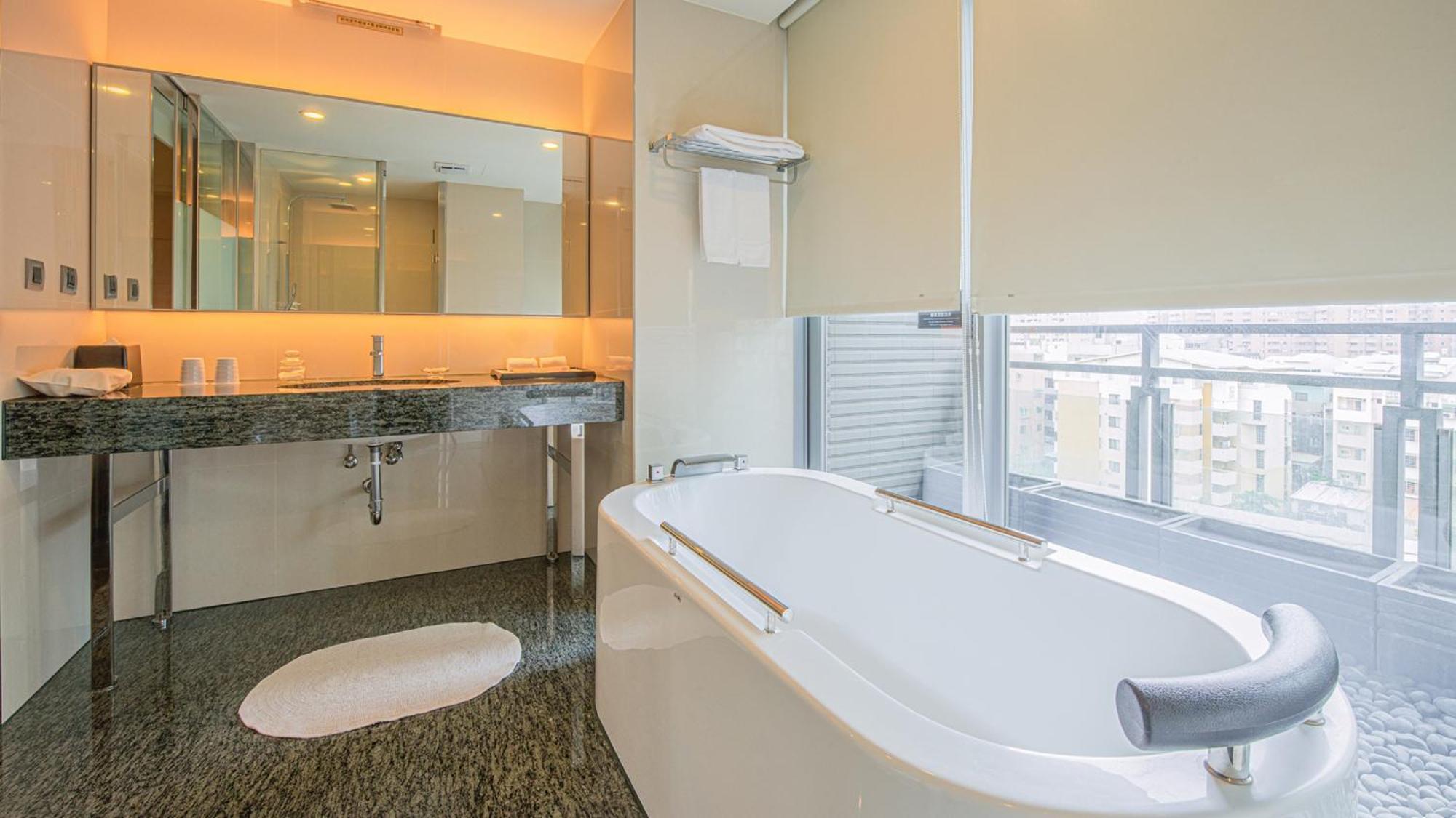 Check Inn Select Taichung Dadun Exteriör bild